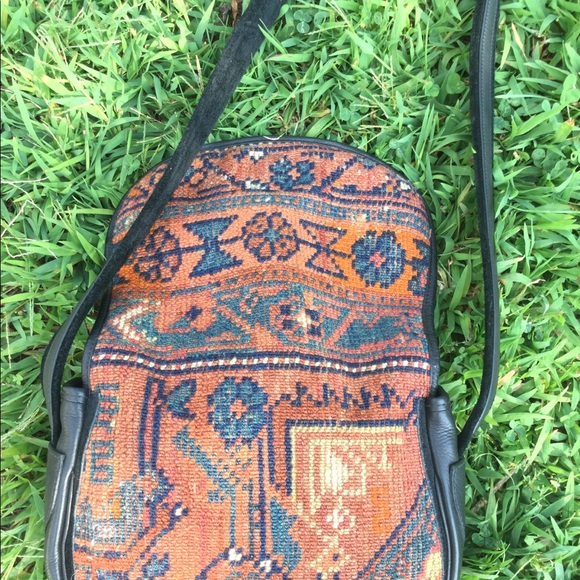 REEVES LEATHER SADDLE BAG PURSE EMBROIDERED SUEDE - Picture 5 of 8